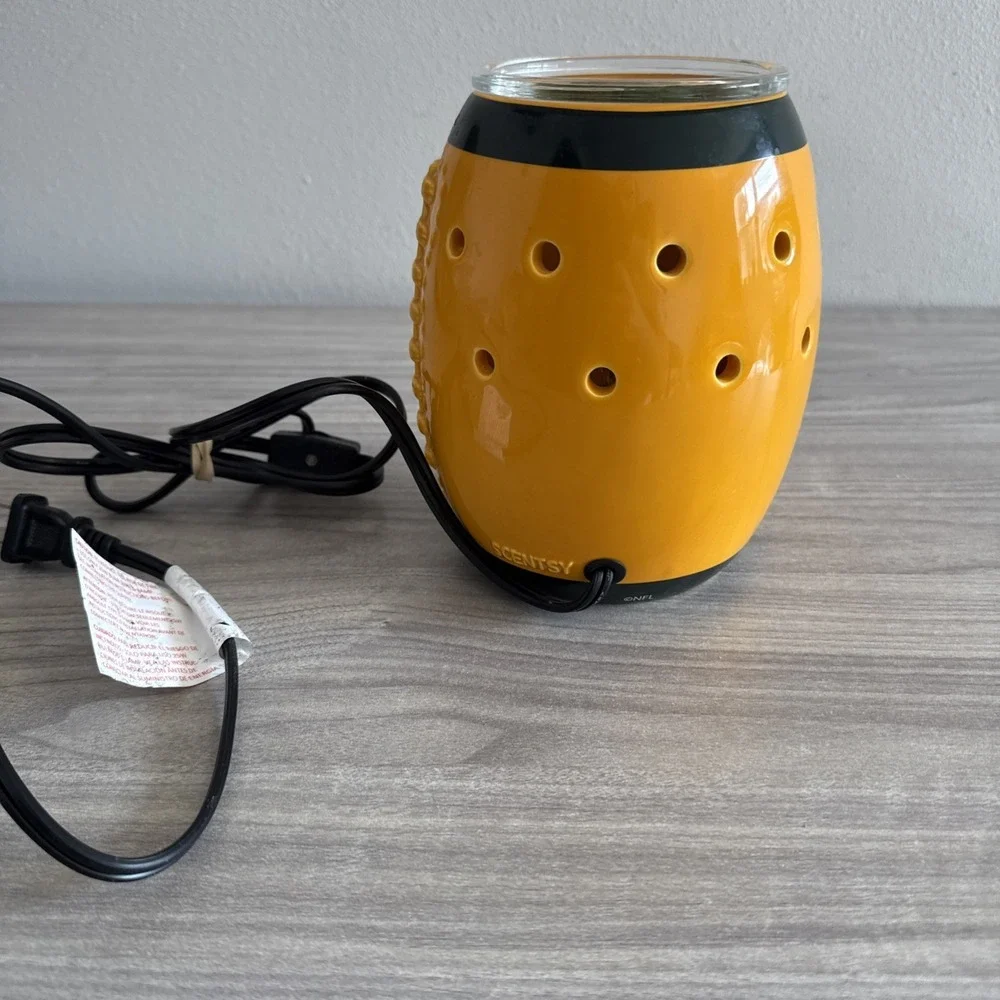 Green Bay Packers Scentsy Football NFL Wax Warmer Tested Working